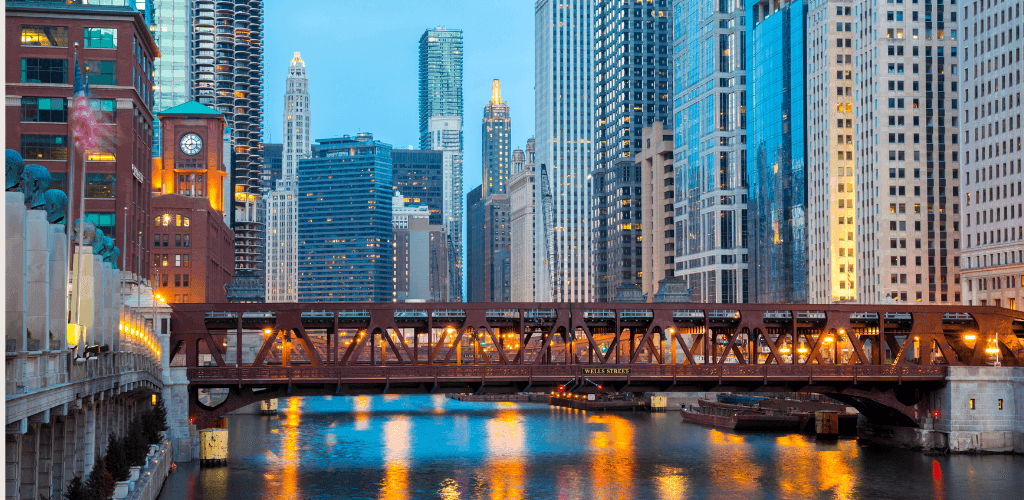 chicago-bridge-and-water-lit-up-at-dusk.png