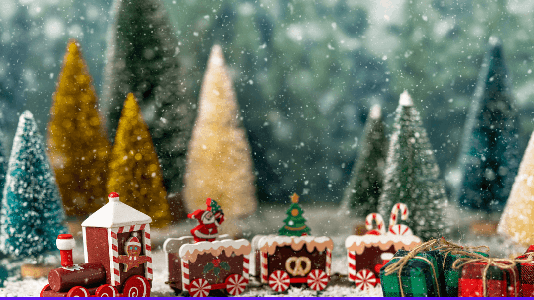 christmas-toy-train-macro.png