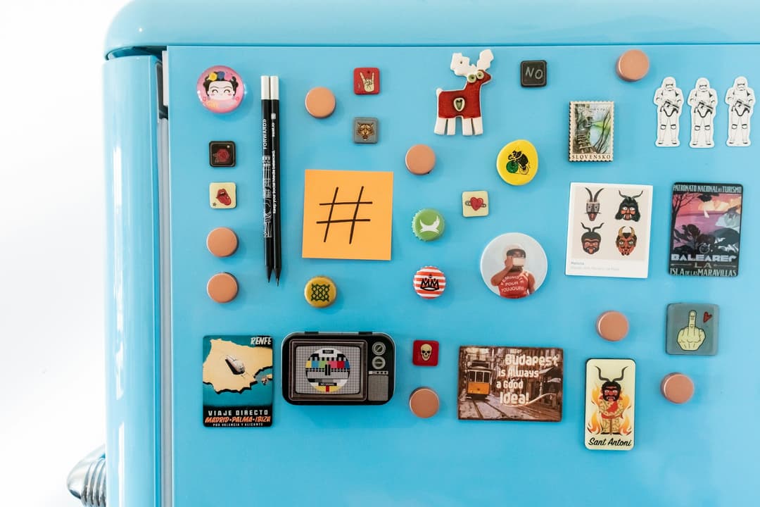 Dorm Room List Essentials You Can Share with Your Roommate for a Cozy Setup