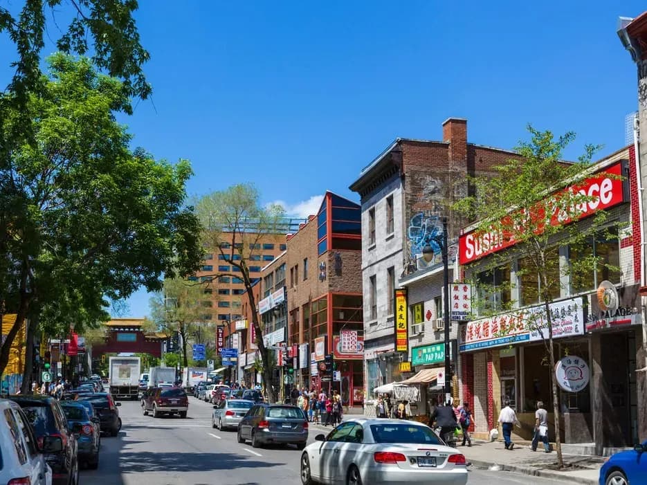 montreal-shopping-strip-during-day.webp