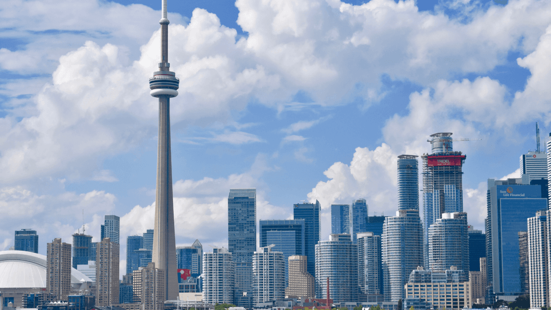 toronto-skyline-with-cn-tower.png