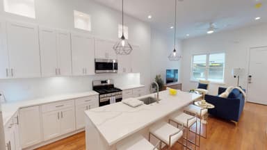 Place Preview main user avatar