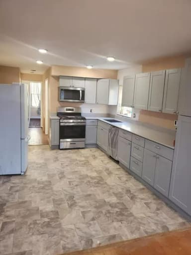 Place Preview main user avatar