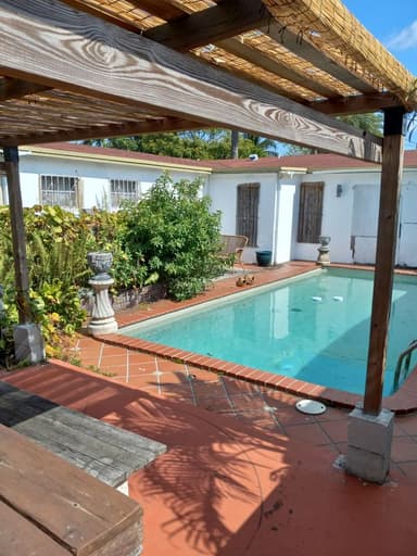 Place Preview main user avatar