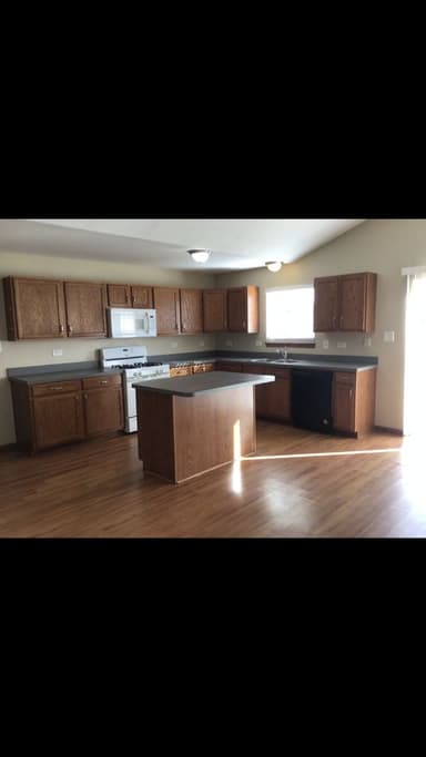 Place Preview main user avatar