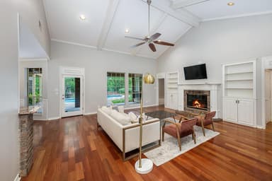 Place Preview main user avatar