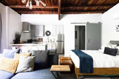 Place Preview main user avatar