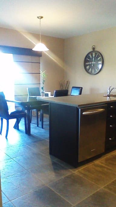 Place Preview main user avatar