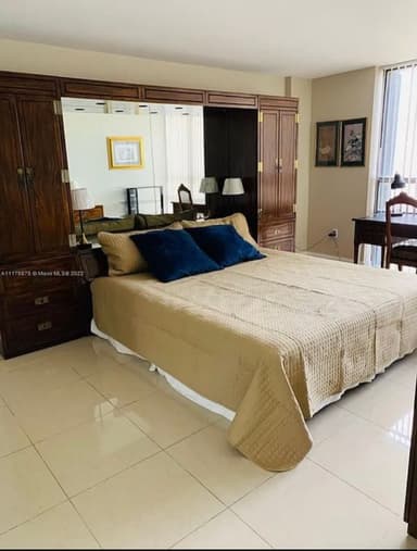 Place Preview main user avatar