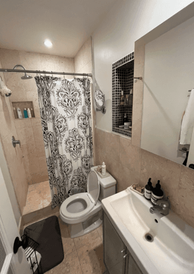 Place Preview main user avatar