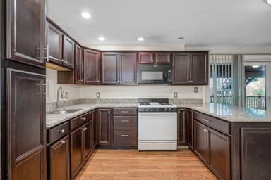 Place Preview main user avatar