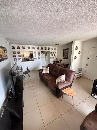 Place Preview main user avatar