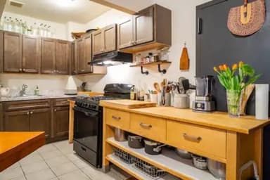 Place Preview main user avatar