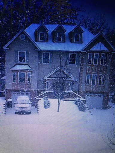 Place Preview main user avatar