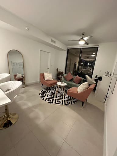 Place Preview main user avatar