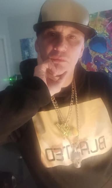 Place Preview main user avatar