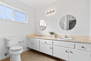 Place Preview main user avatar