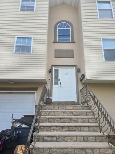 Place Preview main user avatar