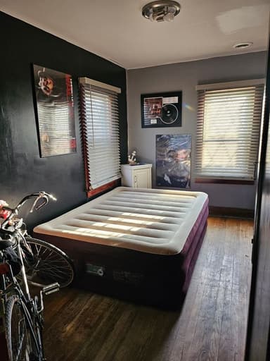 Place Preview main user avatar