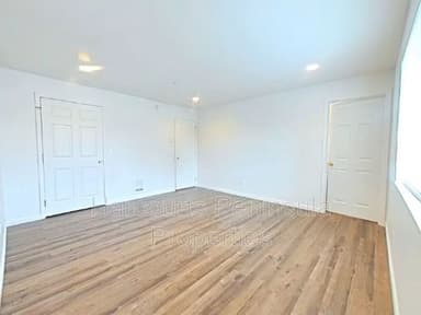 Place Preview main user avatar