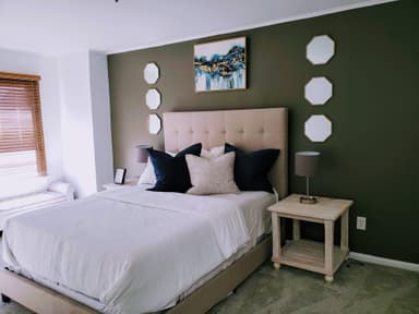 Place Preview main user avatar