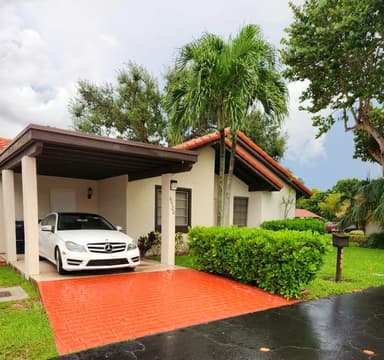 Place Preview main user avatar