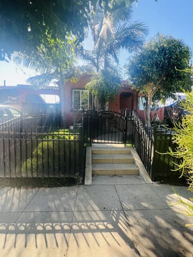 Place Preview main user avatar