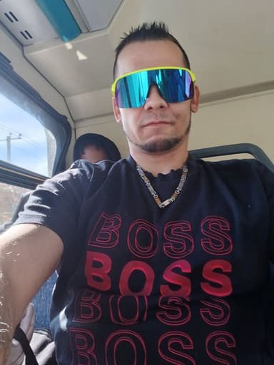 Profile Picture main user avatar