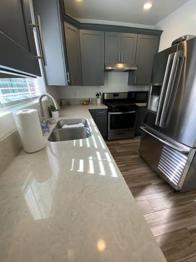 Place Preview main user avatar