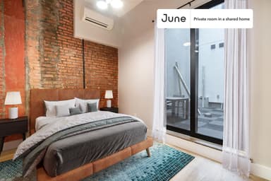 Place Preview main user avatar