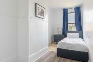 Place Preview main user avatar