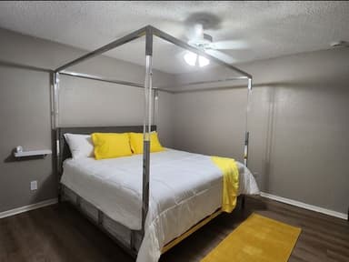 Place Preview main user avatar