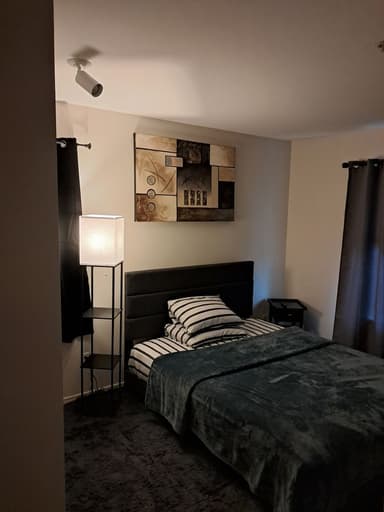 Place Preview main user avatar