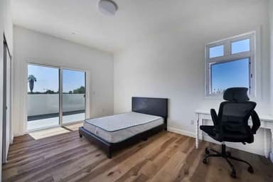 Place Preview main user avatar