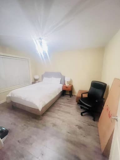 Place Preview main user avatar