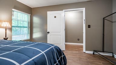 Place Preview main user avatar