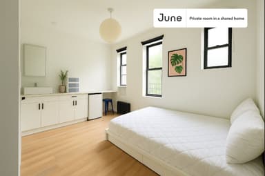 Place Preview main user avatar