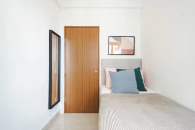 Place Preview main user avatar