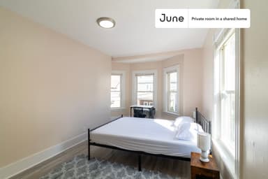 Place Preview main user avatar