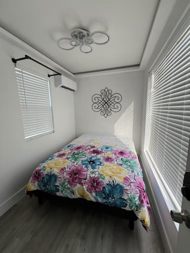 Place Preview main user avatar