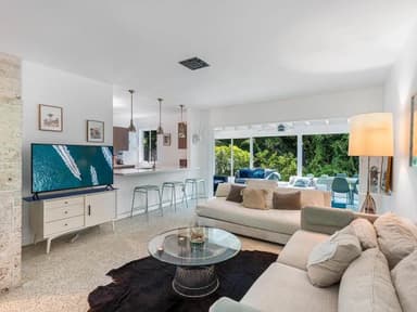 Place Preview main user avatar