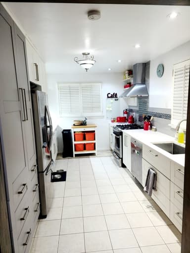 Place Preview main user avatar