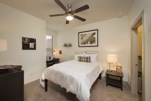 Room in 4 Bedroom 4 Bathroom | D1 main photo