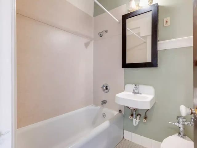 2 Bed, 1 Bath Plus main photo