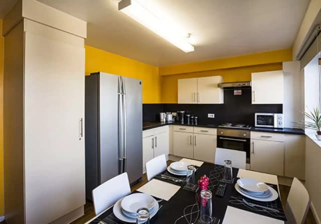 Standard 6 Bed main photo