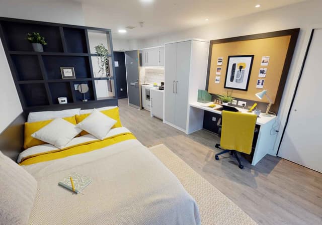 Gold Studio Plus main photo