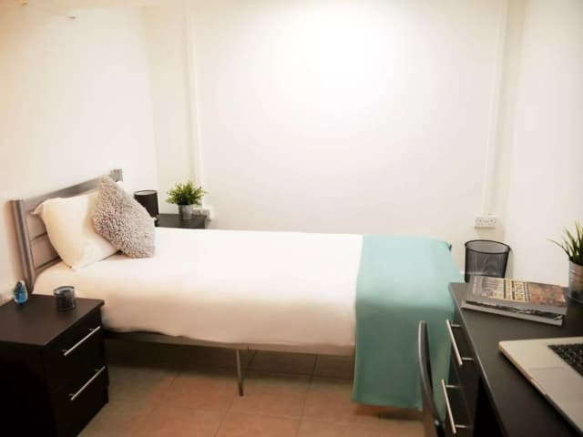 Small Single with Shared Bathroom main photo
