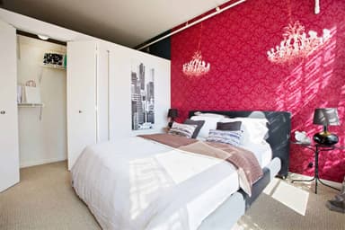 Place Preview main user avatar