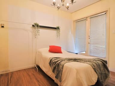 Place Preview main user avatar