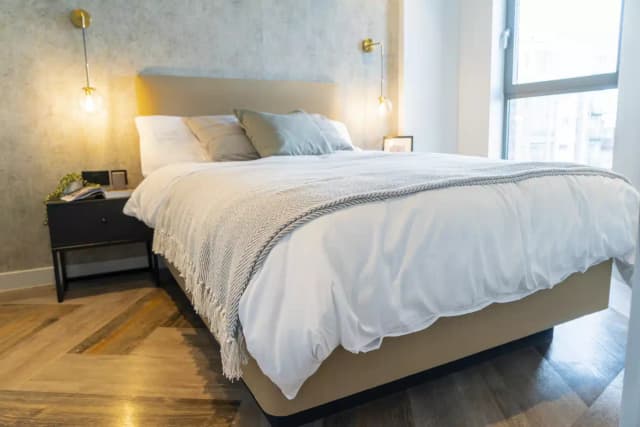 Extra-large 2-bedroom main photo